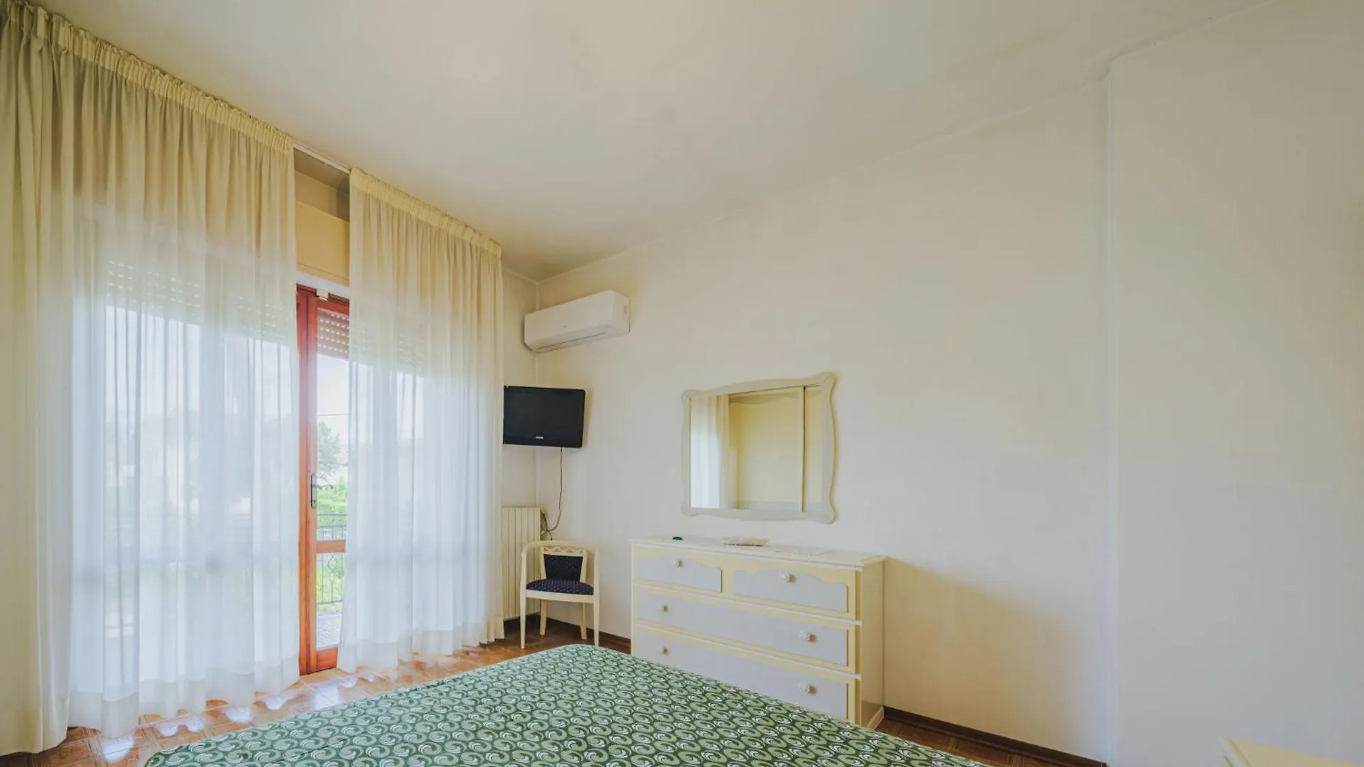 Holiday Home Patrizia By Interhome Marina di Pietrasanta